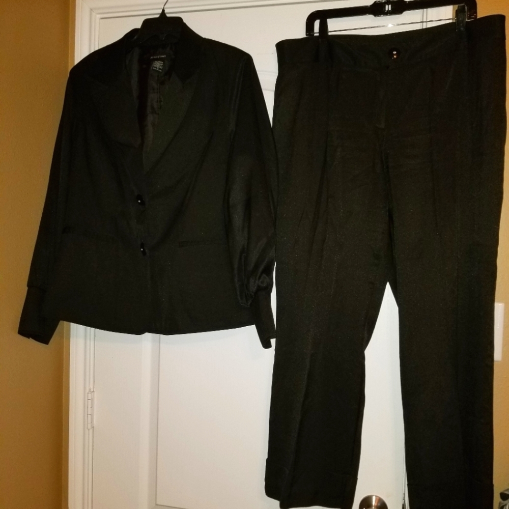 Lovely Pants Suit